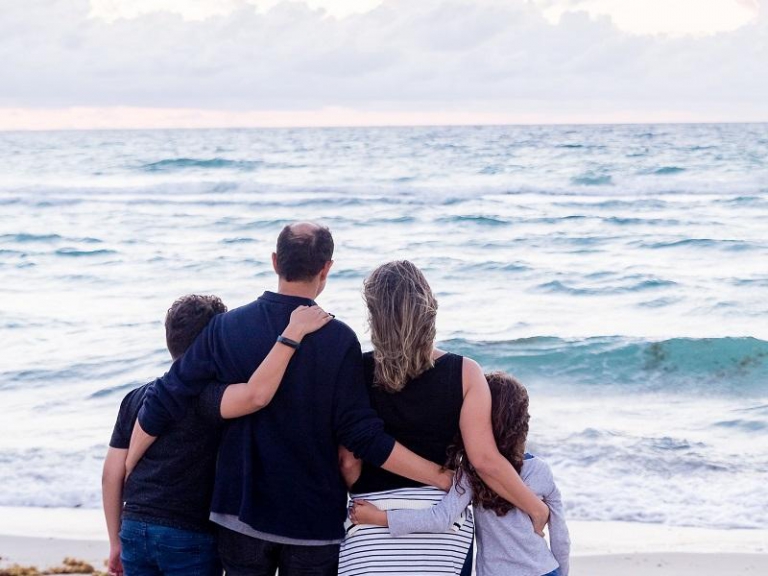 Singapore Dependant's Pass 2026 family spouse children relocation guide