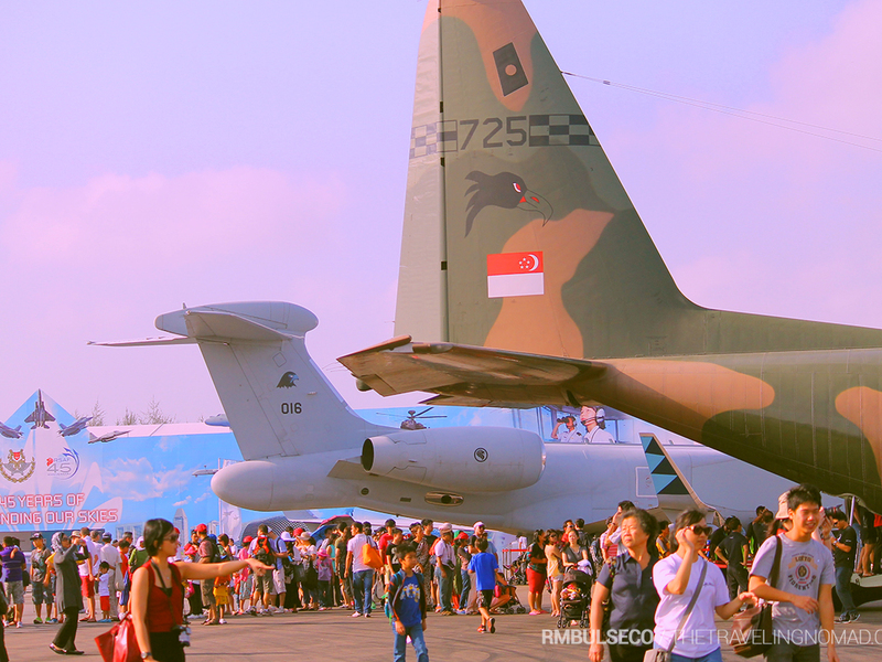Hiring a foreign pilot Singapore: aircraft at Singapore Airshow representing CAAS licensed flight crew